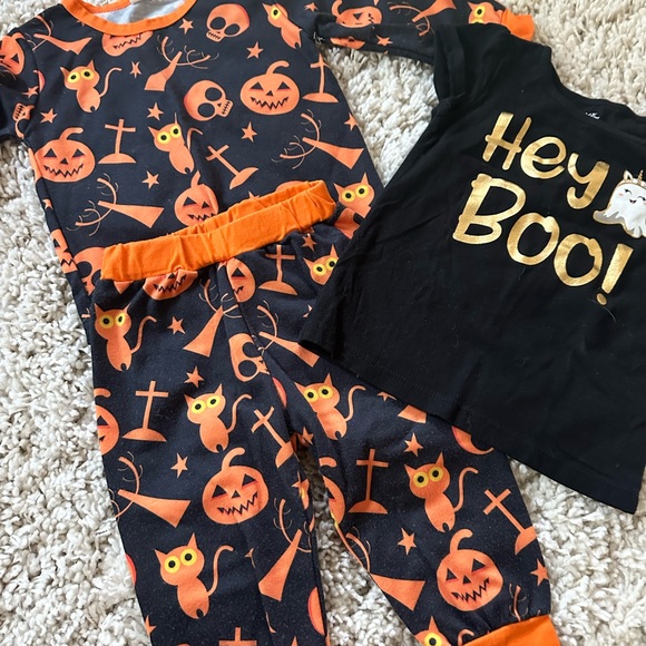 Cute little boy, or a little girl, Halloween holiday matching outfit set. - Picture 2 of 4